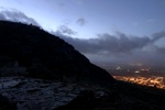 Aufstieg im Dunkeln kurz nach 7 Uhr morgens auf dem Montgrí.
