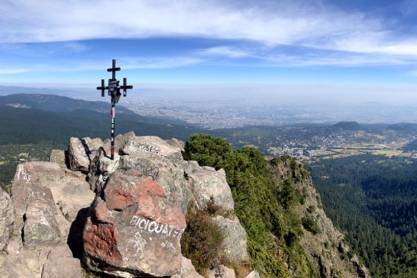 Der Ajusco (3930 m) im Süden von Mexiko City eröffnet einen herrlichen Blick über die Hauptstadt.