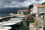 Spaziergang im Hafen von Perast - III.