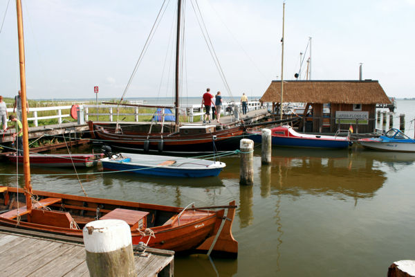 Der Hafen von Wieck am Saaler Bodden. Der Hafen von Wieck am Saaler Bodden.