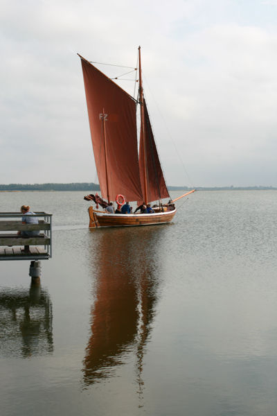 Traditioneller Segler auf dem Saaler Bodden. Traditioneller Segler auf dem Saaler Bodden.