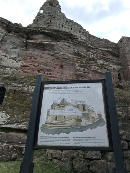 So sah die Burg Fleckenstein früher aus. So sah die Burg Fleckenstein früher aus.