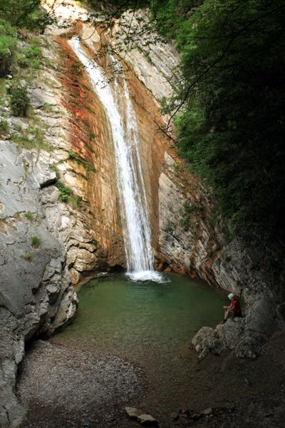 Wasserfall (unterer) im Val di Vione. Wasserfall (unterer) im Val di Vione.