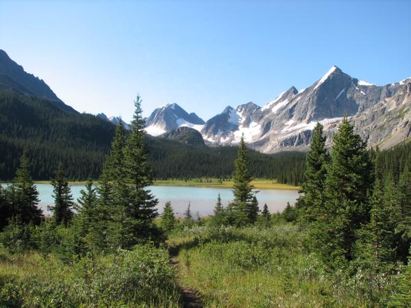Abstieg aus dem Tonquin Valley Abstieg aus dem Tonquin Valley