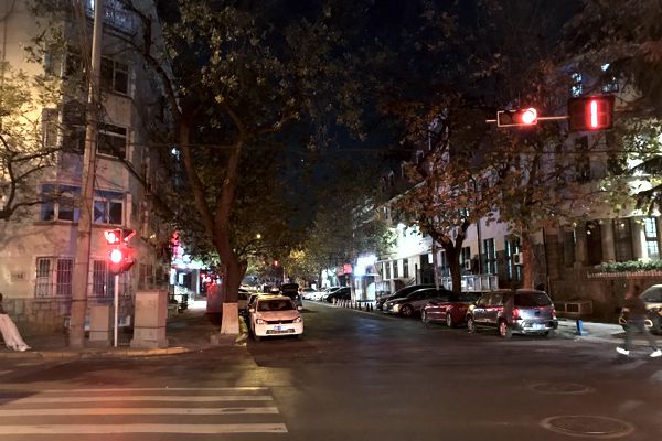 Spaziergang durch die Innenstadt von Qingdao. Spaziergang durch die Innenstadt von Qingdao.