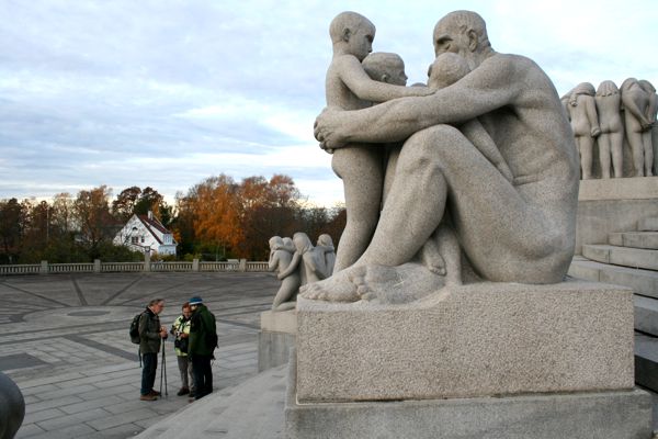 Eine der 36 Vigeland-Figuren aus dem Lebenskreis. Eine der 36 Vigeland-Figuren aus dem Lebenskreis.