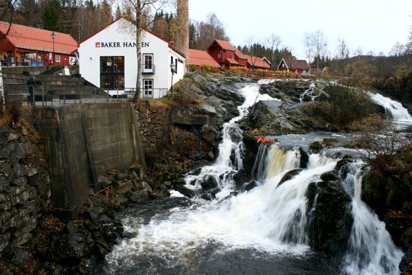 Die Wasserfälle am Bærums Verk. Die Wasserfälle am Bærums Verk.