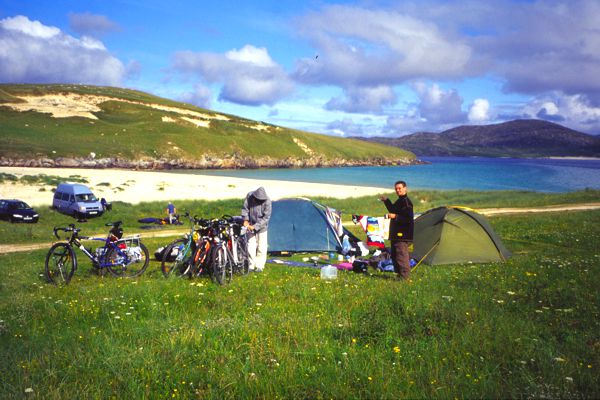 Kurz hinter Schottland begann die Karibik.* Kurz hinter Schottland begann die Karibik.*