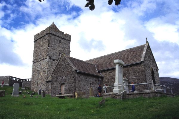 Die alte Wehrkirche im Süden von Harris. Rundherum nur Schafe und Meer und dann diese Kriche ... Die alte Wehrkirche im Süden von Harris. Rundherum nur Schafe und Meer und dann diese Kriche ...