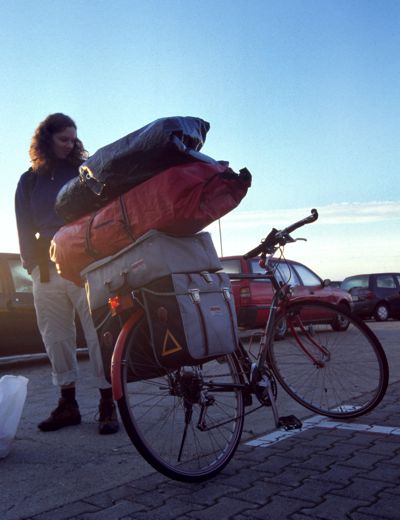 Ein Fahrrad kann 'unendlich' viel Gepäck transportieren. Ein Fahrrad kann 'unendlich' viel Gepäck transportieren.