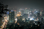 Blick auf die nächtliche Altstadt vom Namsan.