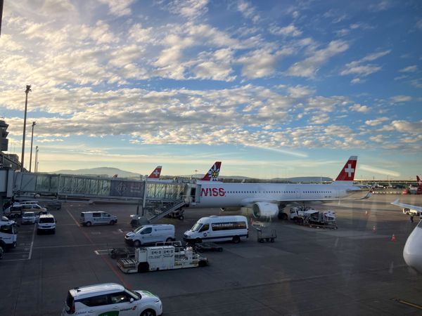 Umsteigen in Zürich bei Sonnenuntergang. Umsteigen in Zürich bei Sonnenuntergang.