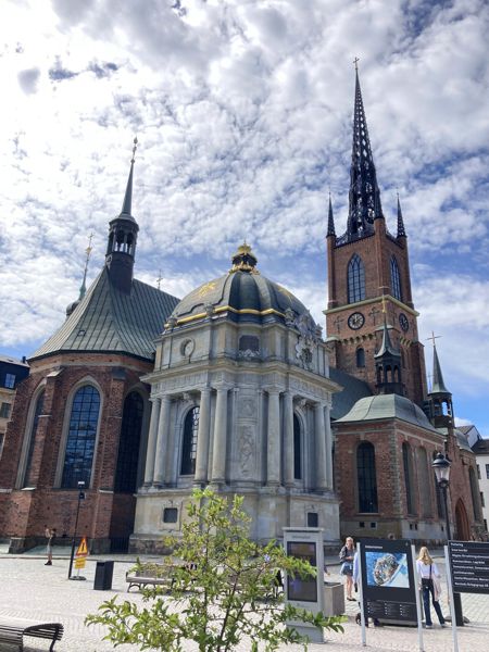 Die Riddarholmskyrkan auf der Insel Riddarholmen. Die Riddarholmskyrkan auf der Insel Riddarholmen.