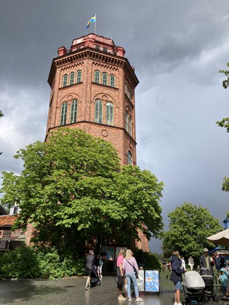 Bredablick Tower im Herzen des Parks. Leider geschlossen. Bredablick Tower im Herzen des Parks. Leider geschlossen.