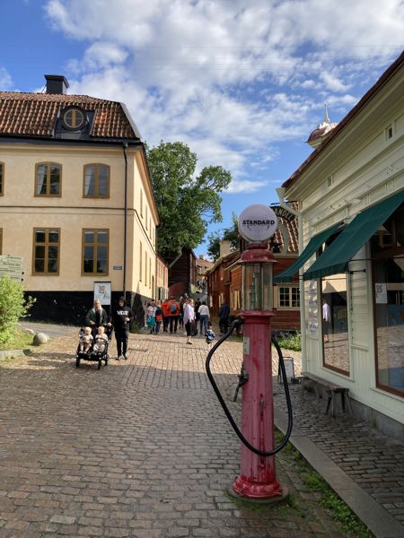 Ein moderner Straßenzug aus dem 19. Jahrhundert. Ein moderner Straßenzug aus dem 19. Jahrhundert.
