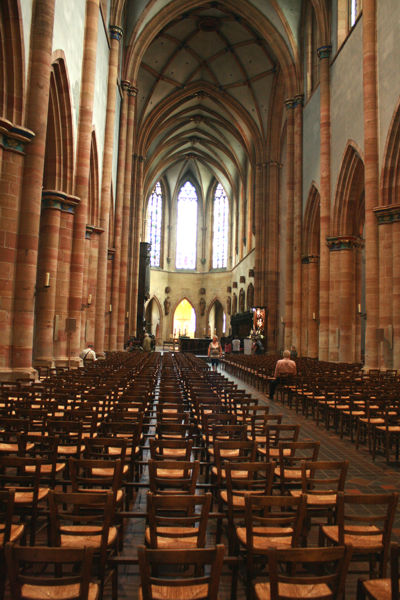 Der Innenraum des Münsters von Colmar. Der Innenraum des Münsters von Colmar.