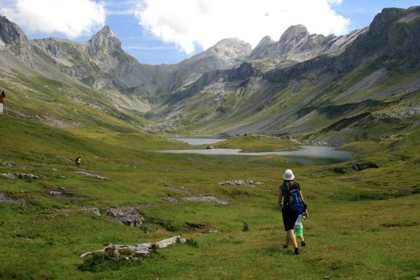 Der Glattalpsee mit Hügel in der Mitte. Der Glattalpsee mit Hügel in der Mitte.