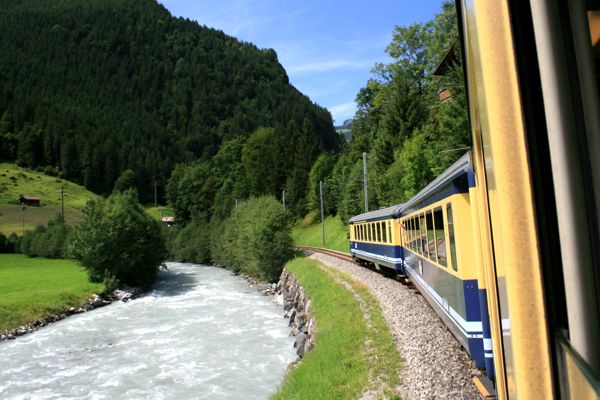 Traumhafte Fahrt nach Grindelwald. Traumhafte Fahrt nach Grindelwald.
