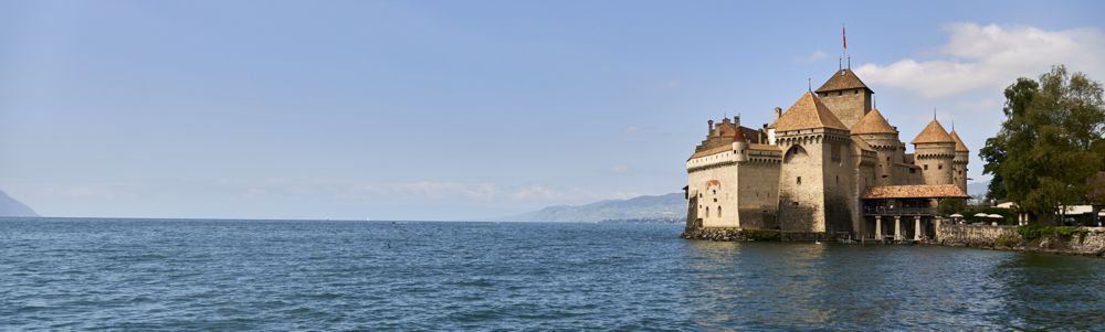 Schloss Chillon mit Blick Richtung Westen über den Genfersee. Schloss Chillon mit Blick Richtung Westen über den Genfersee.