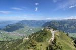 Das Stanserhorn eröffnet einen herrlichen Blick auf den weitverzweigten Vierwaldstättersee.